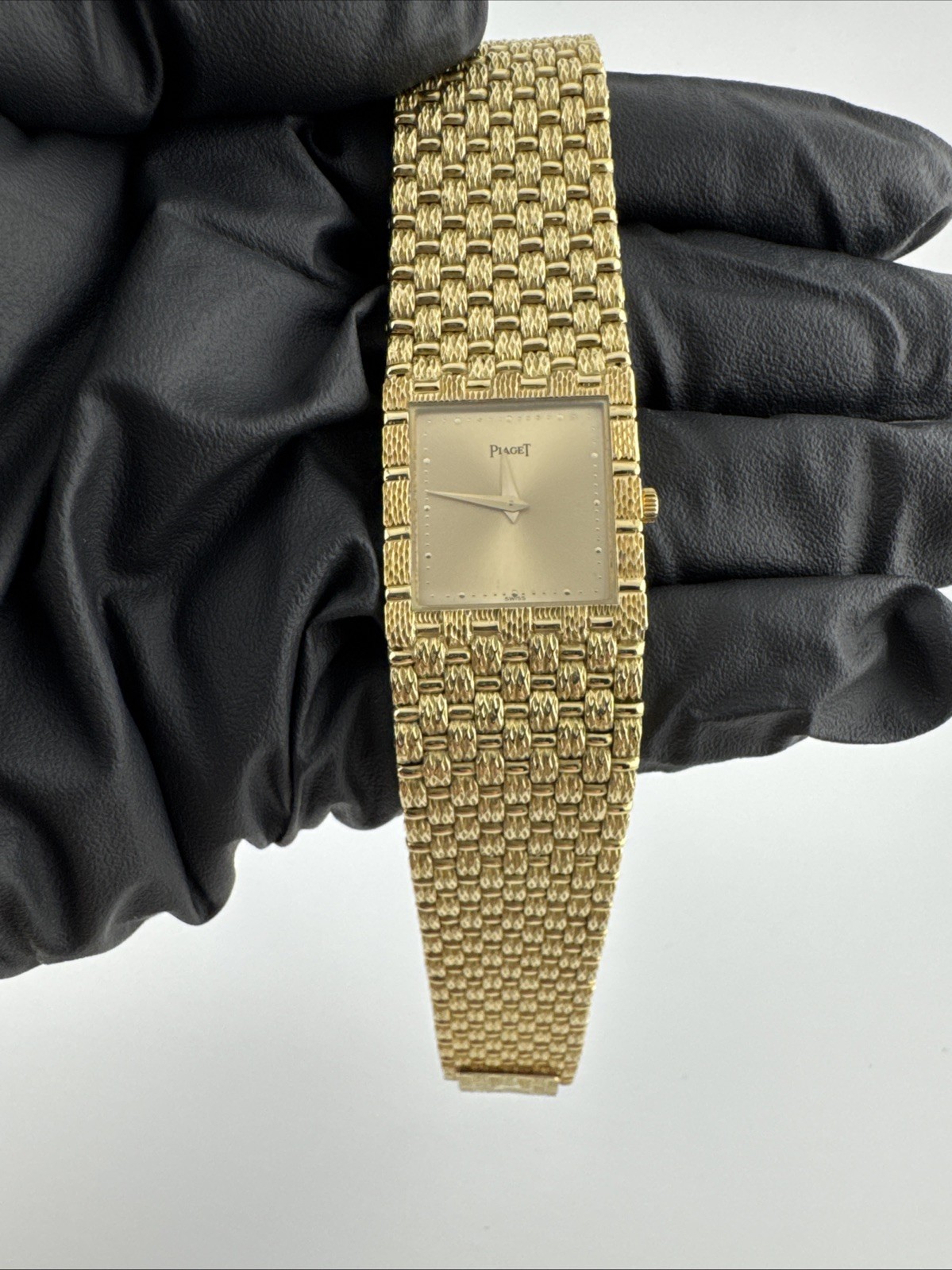 Vintage 1980s Piaget Gold Watch 80131 D23 18K YG Manual Gold Dial 25mm