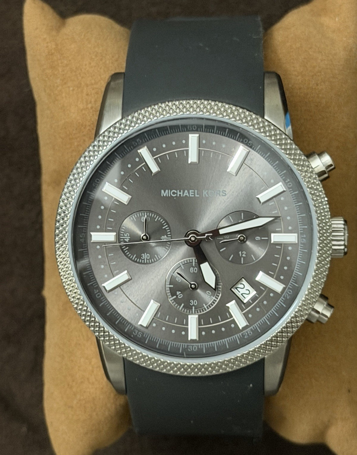Michael Kors Men’s Quartz Chronograph Date Gray Dial Black Rubber Strap 100m