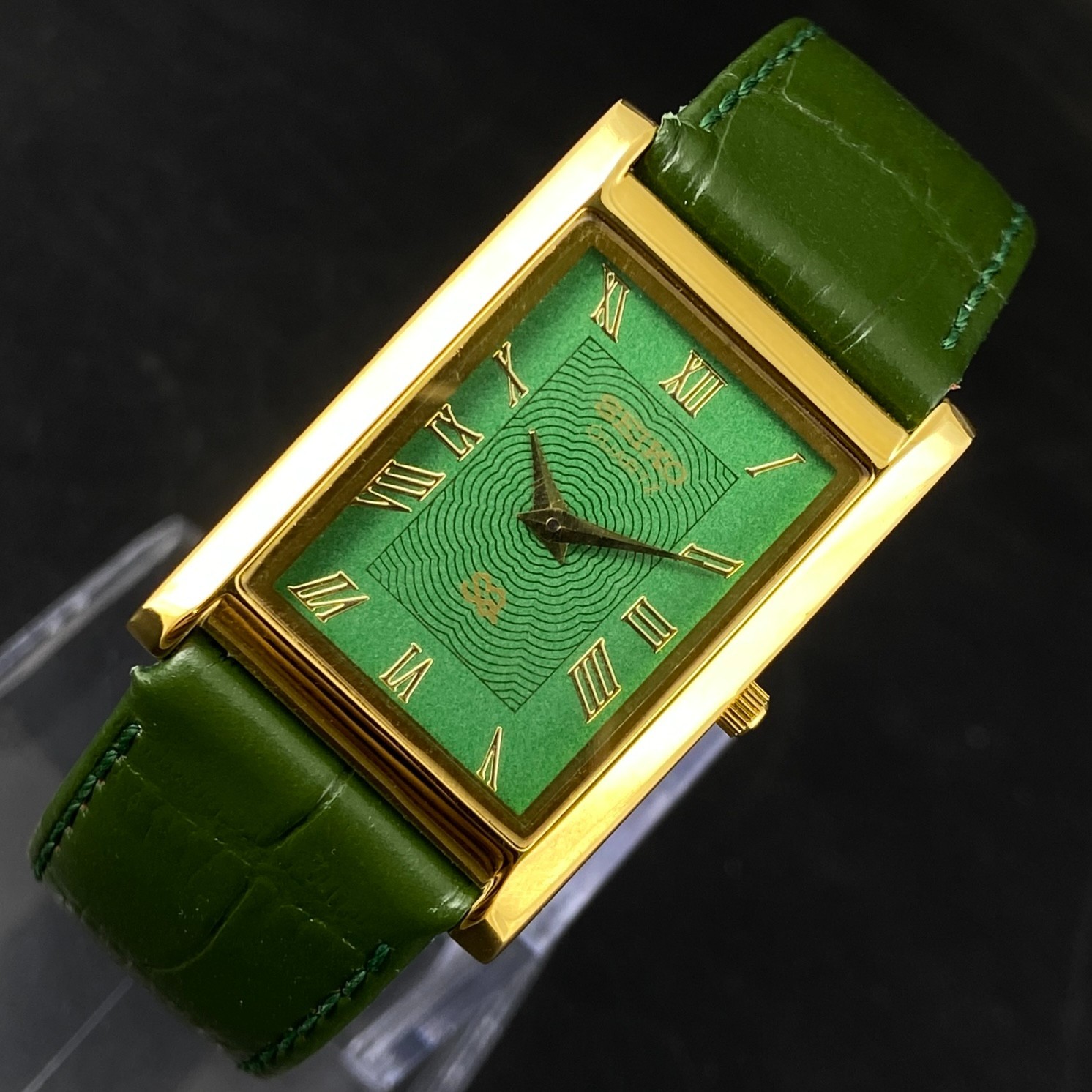 Vintage Seiko Slim Quartz Green Face Rectangle Japanese 26MM Case Mens Watch S03