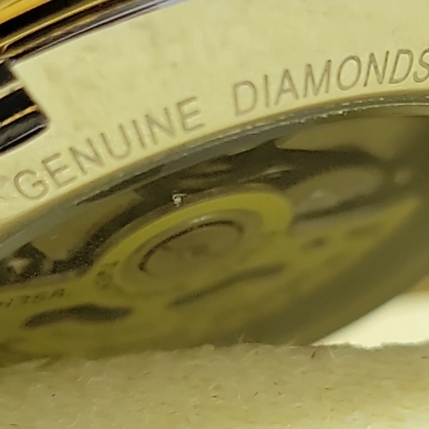 Invicta AUTOMATIC DIAMOND PRO DIVER! 40MM Model with 243 DIAMONDS 38259