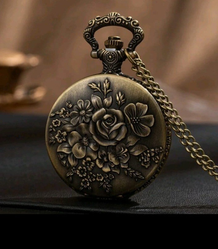 Used Bronze Floral Pocket Watch Necklace Retro Quartz Pendant 48cm Chain