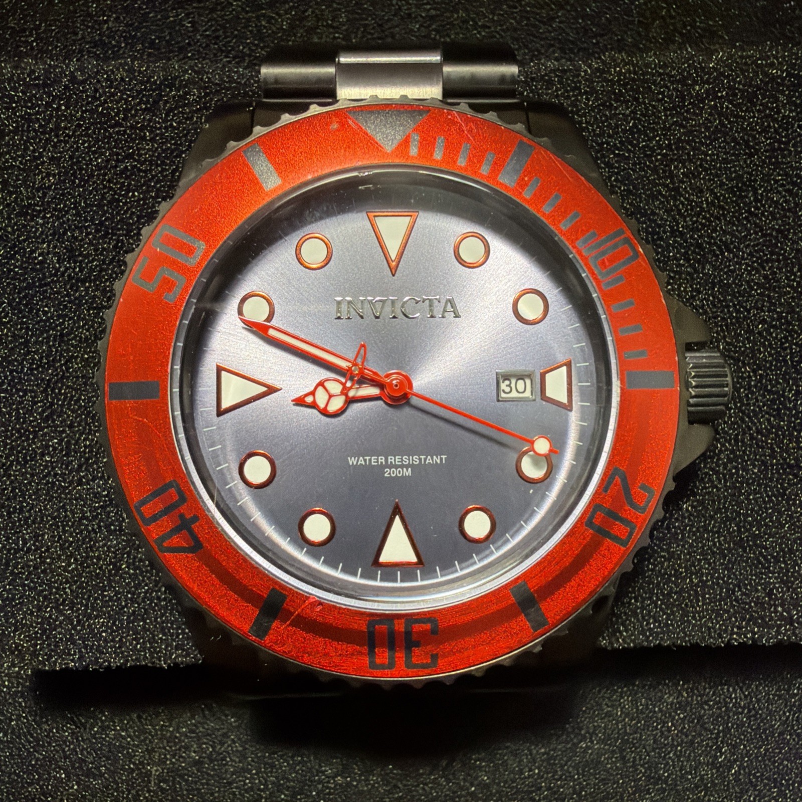 Invicta Pro Diver Gray Dial, Red Bezel & Black Stainless Band Men’s Watch! RARE!