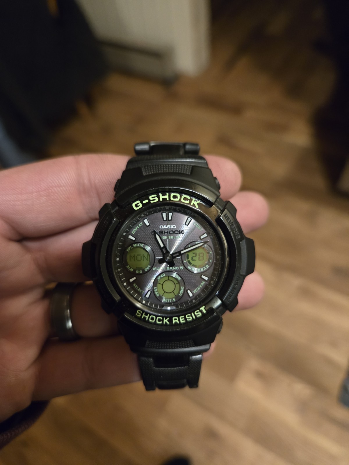 G SHOCK AWG-100FC-1AJF