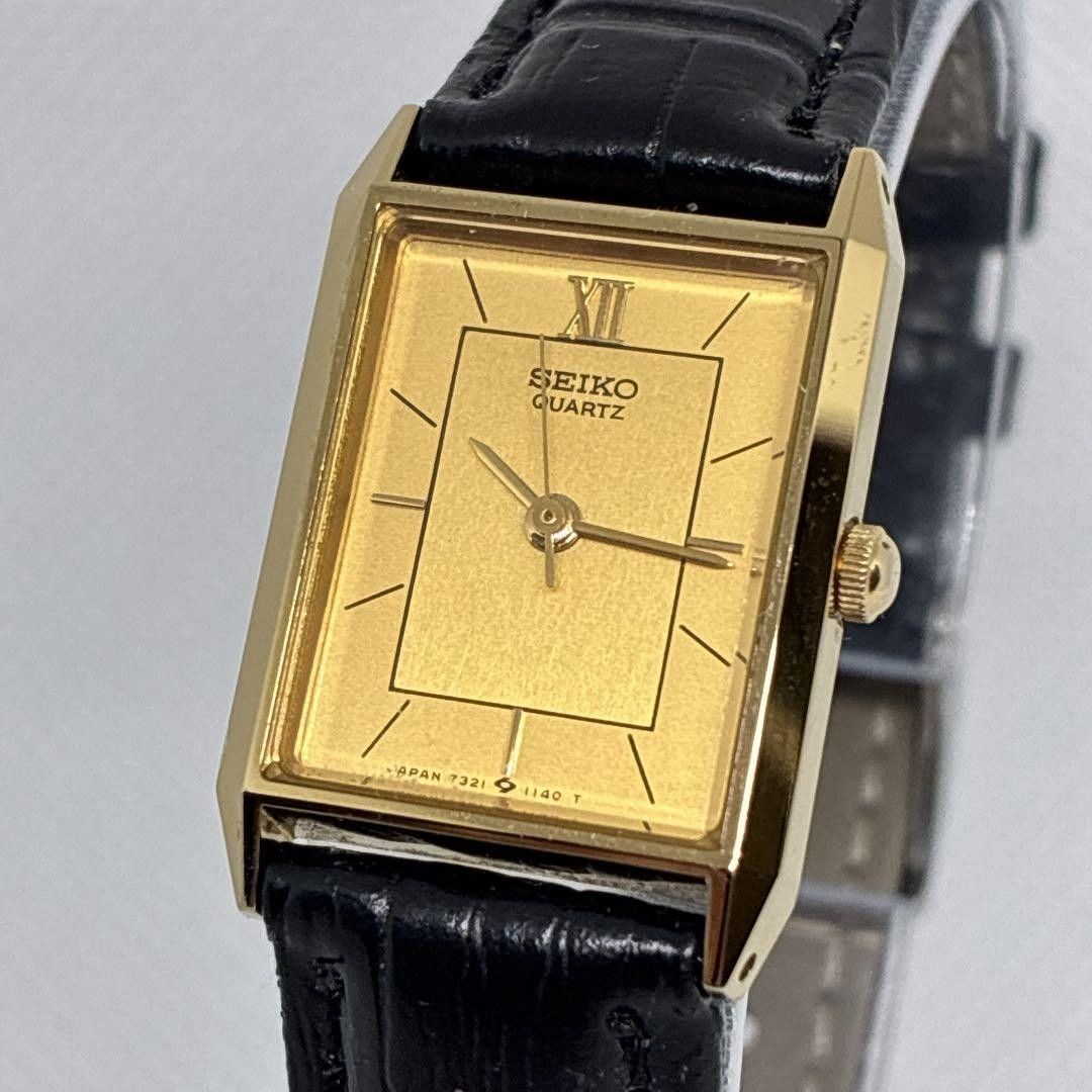 Beautiful Working Condition Seiko Ladies Wristwatch Manufactured in 1985 Vintage