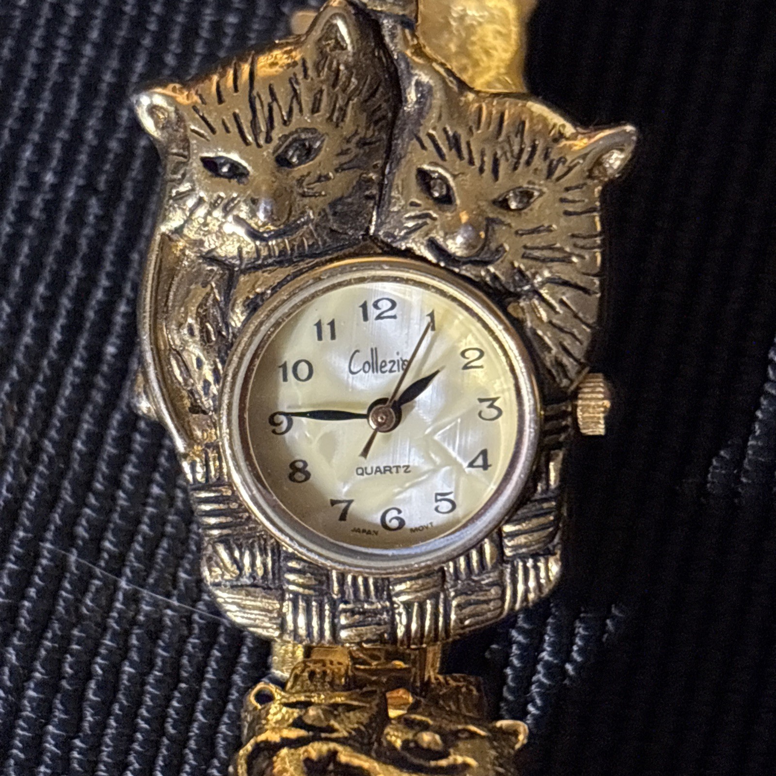 Vintage Collezio Gold Tone Watch Hinged Kitty Cats In Baskets 7.5″ Wrist