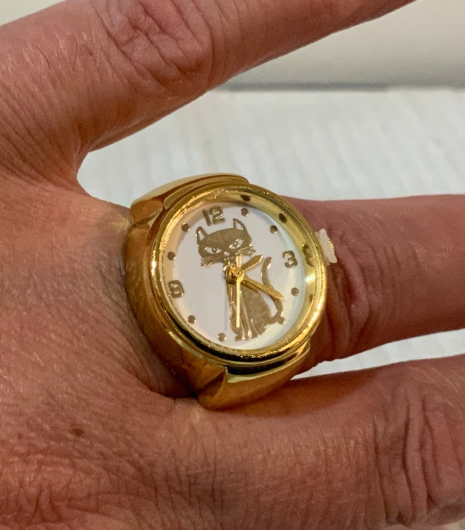 Golden Cat Quartz *Ring Watch*