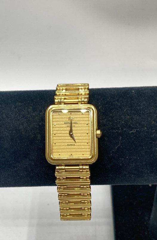 Vintage Raymond Weil 8083 Women’s 18K Gold Electroplated Swiss Quartz Watch