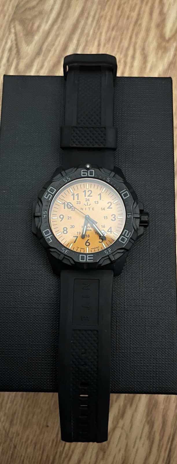 Nite Hawk Men’s Quartz Date 200m Orange Dial Black Rubber Strap W/ Box