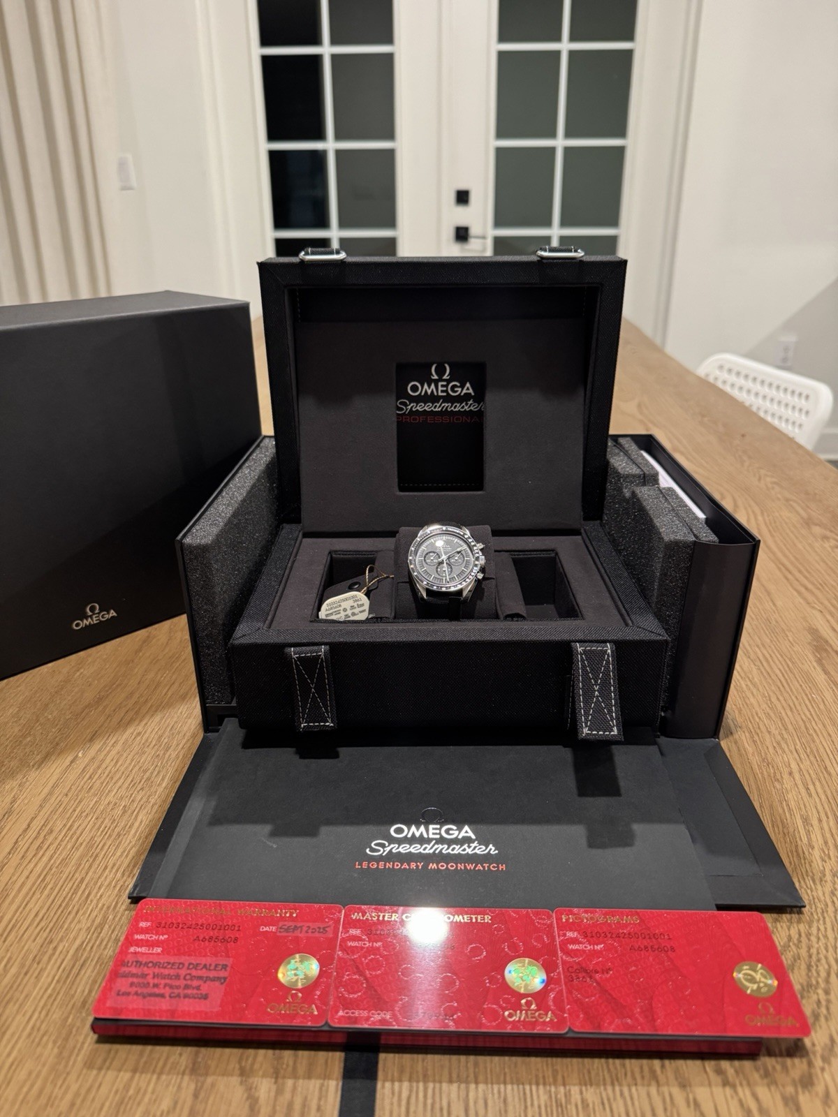 OMEGA Speedmaster Professional Chronograph Black Dial Manual Tachymeter Box