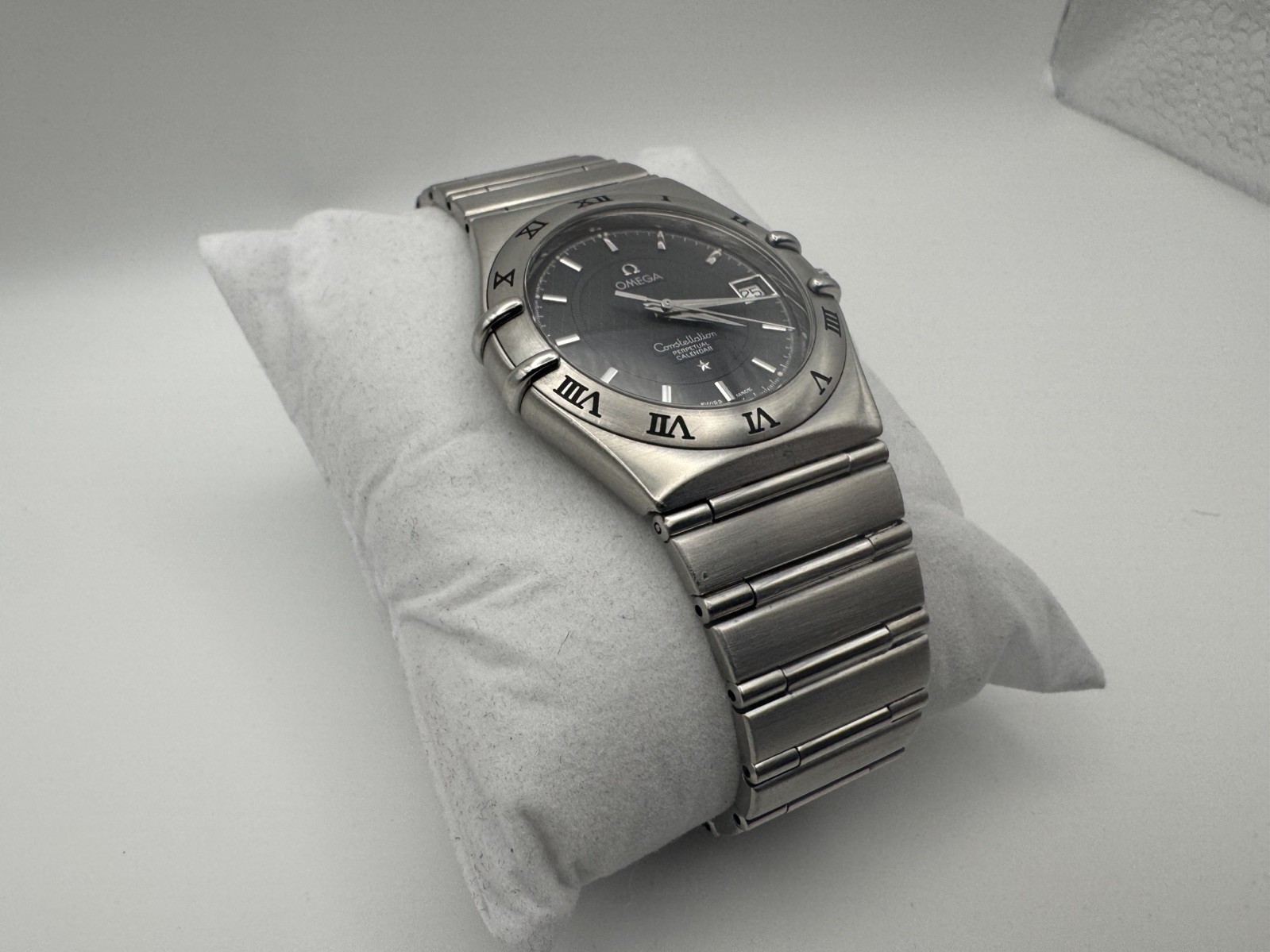 Omega Constellation Perpetual Calendar Quartz Blue/Gray Dial SS 36mm Date Watch