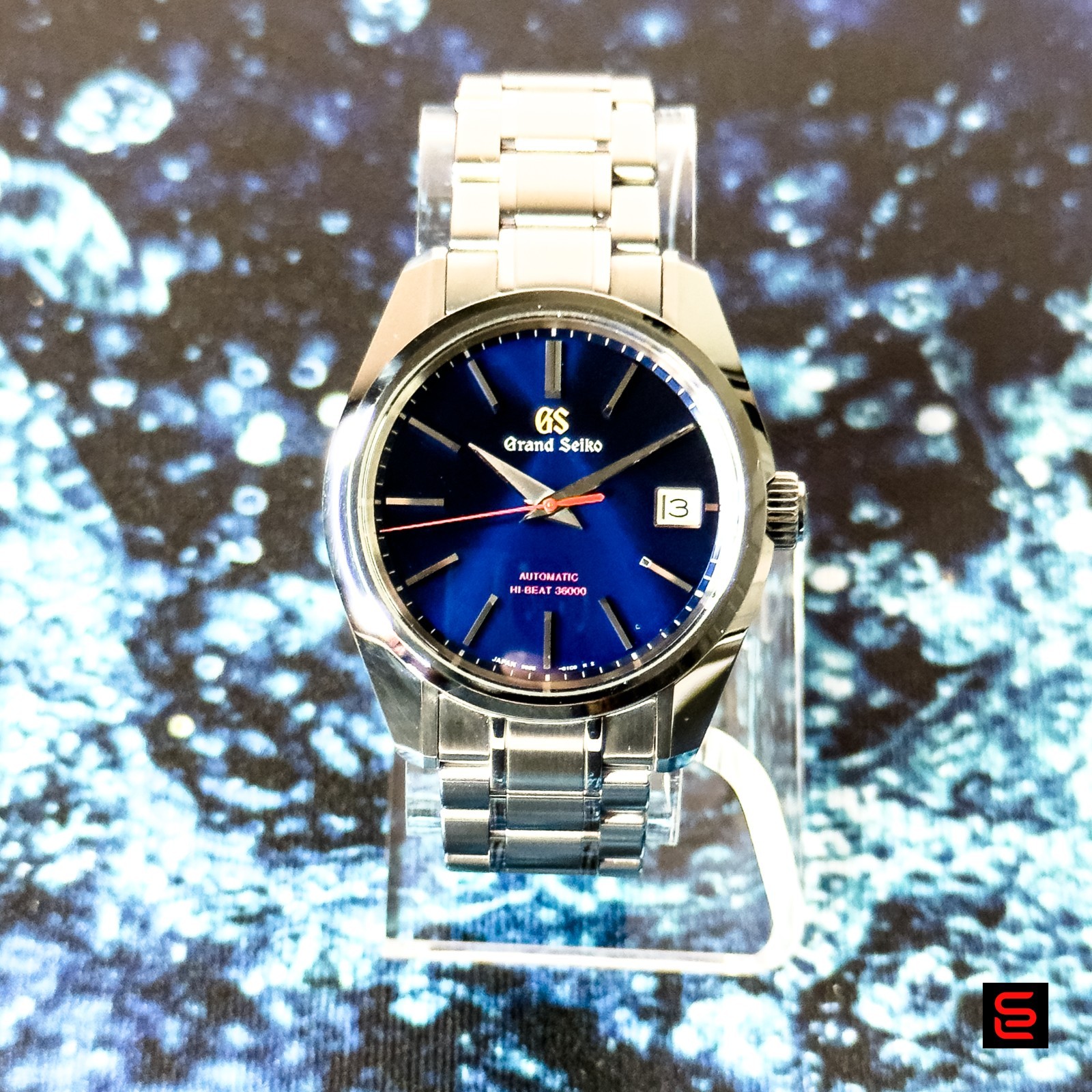 Grand Seiko SBGH281 ” Superman” 60th anniversay edition, Box and papers