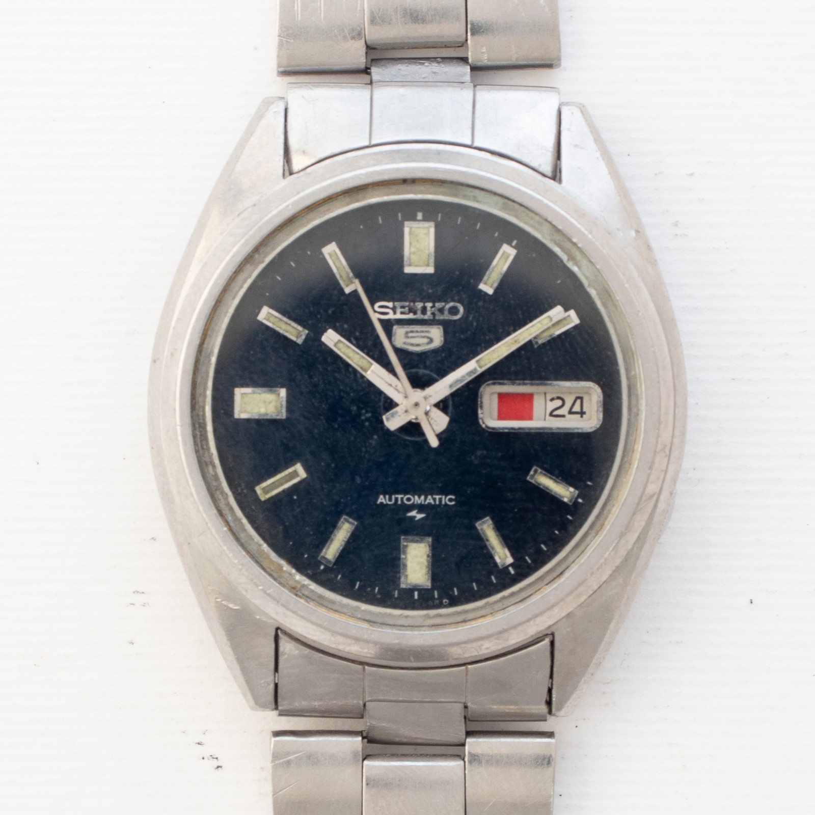 Vintage Seiko 5 Automatic 7009-8210 Dark Blue Dial Day Date Men’s Watch 17J