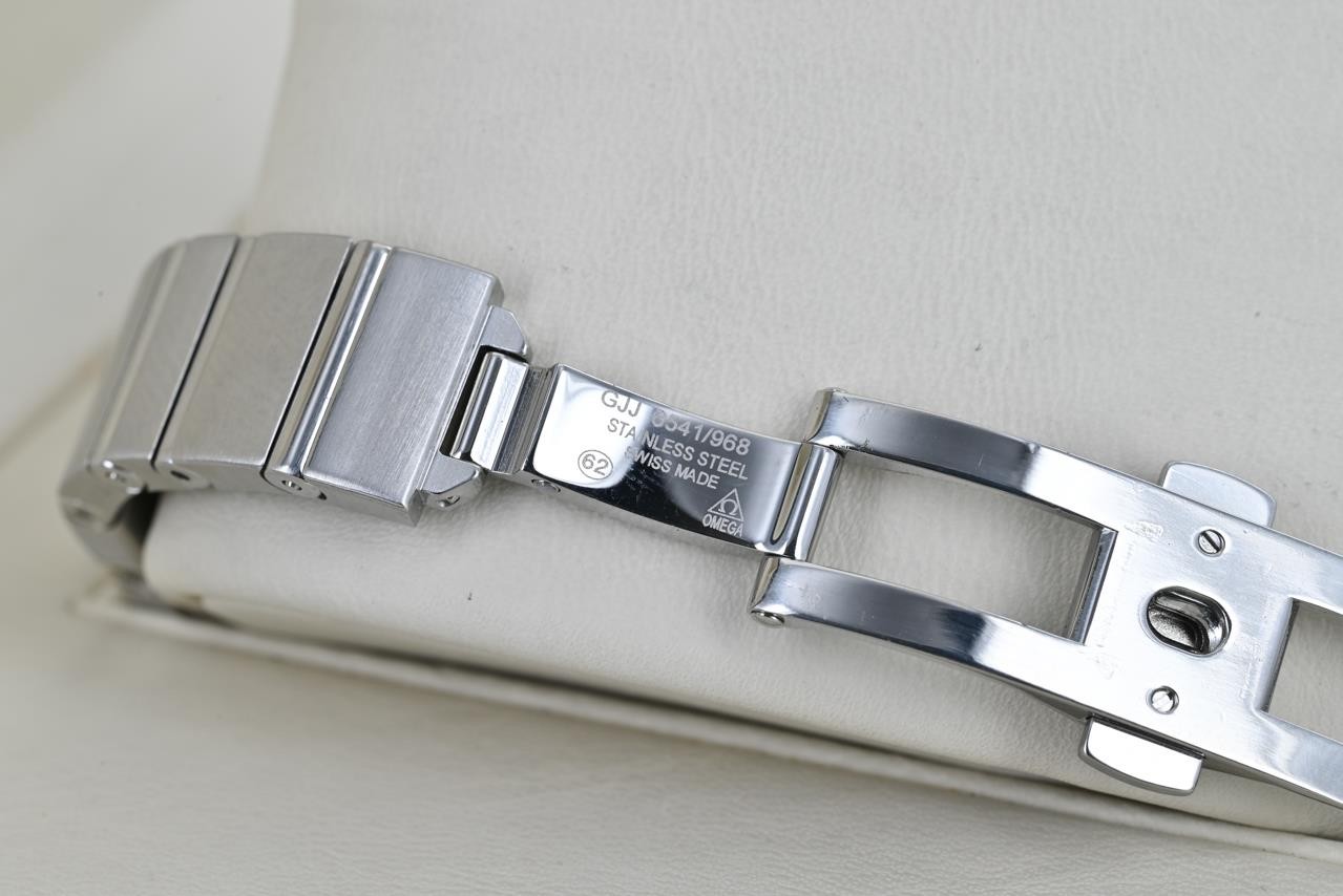Ladies Omega Constellation Watch 123.10.24.60.02.001 – 24mm Silver Dial 2010