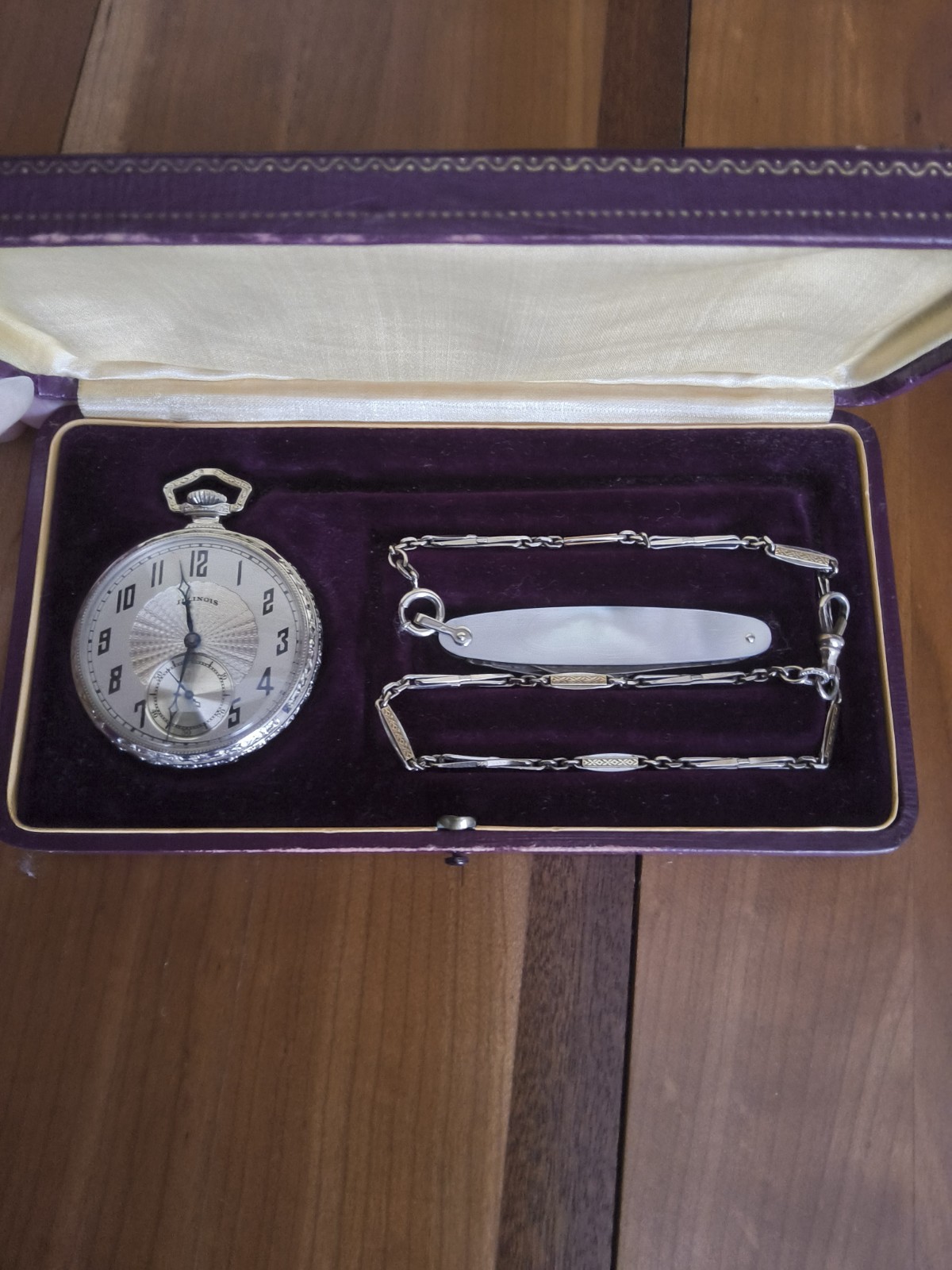 ILLINOIS STERLING SILVER POCKET WATCH & CHAIN