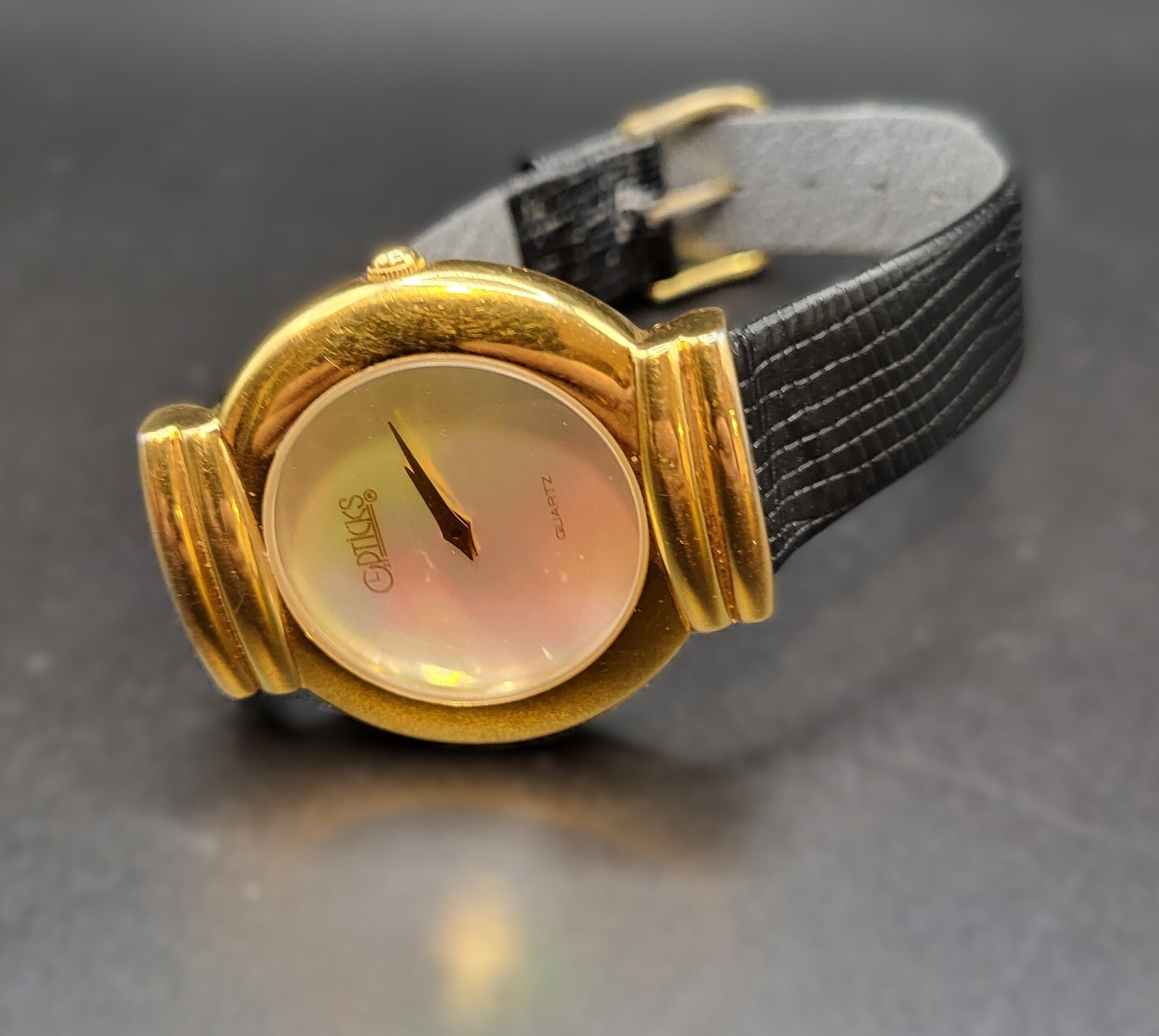 Vintage Optics Celebrity Watch International Ladies Quartz Watch 34 mm Leather
