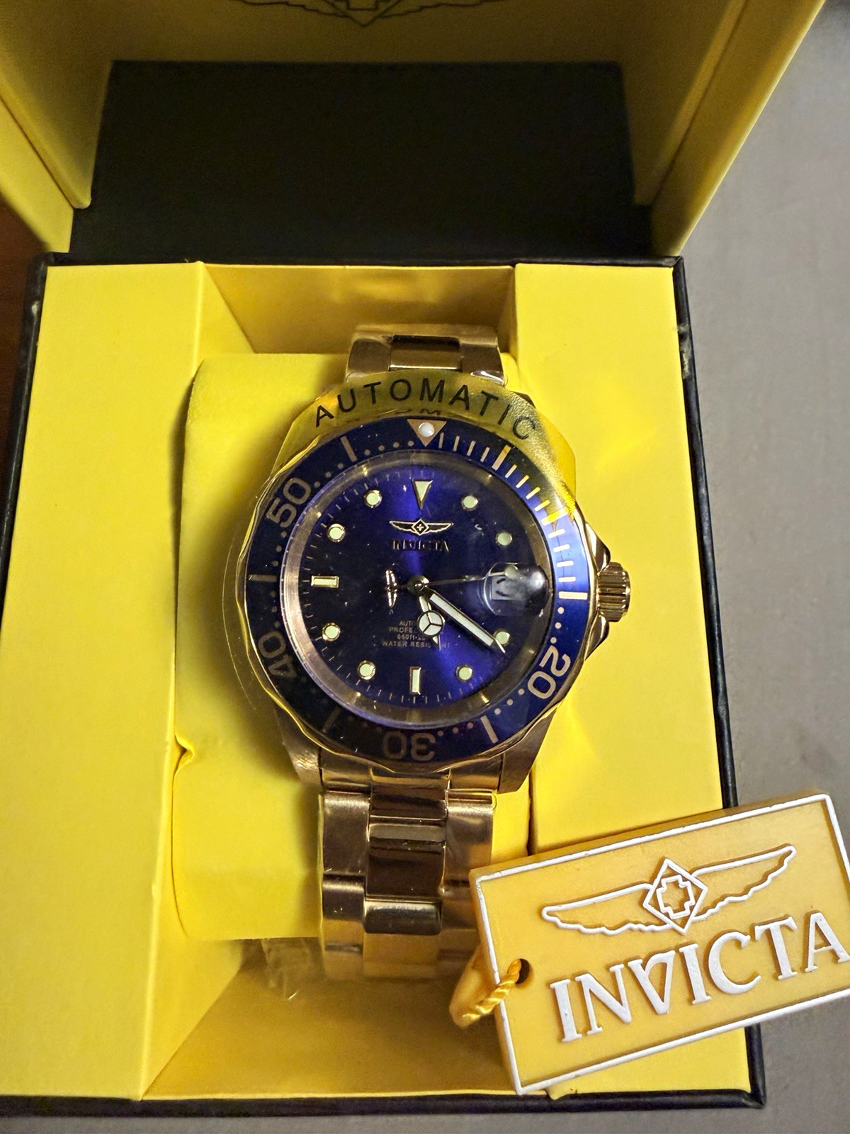 Invicta Pro Diver Men’s Automatic Wristwatch 40mm Blue Dial Gold SS w/ Box