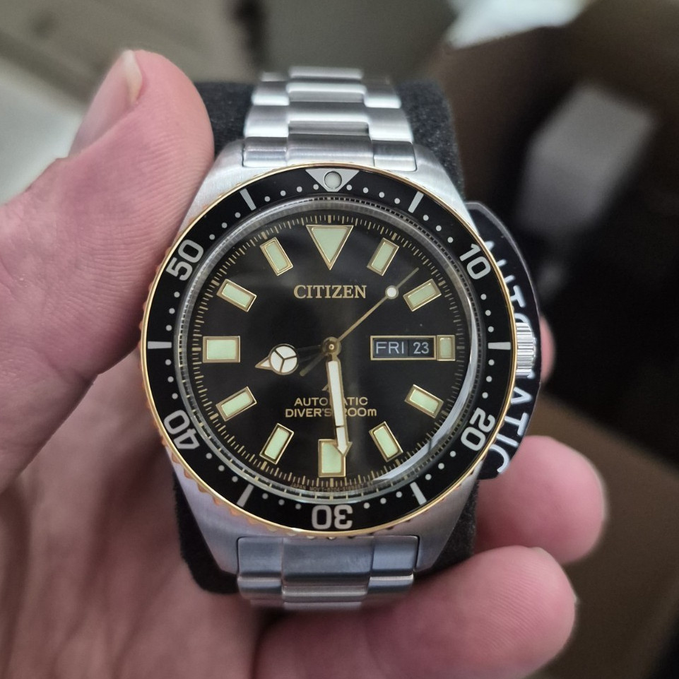 Citizen Promaster Automatic Diver Watch 200m Black Dial Rotating Bezel Box