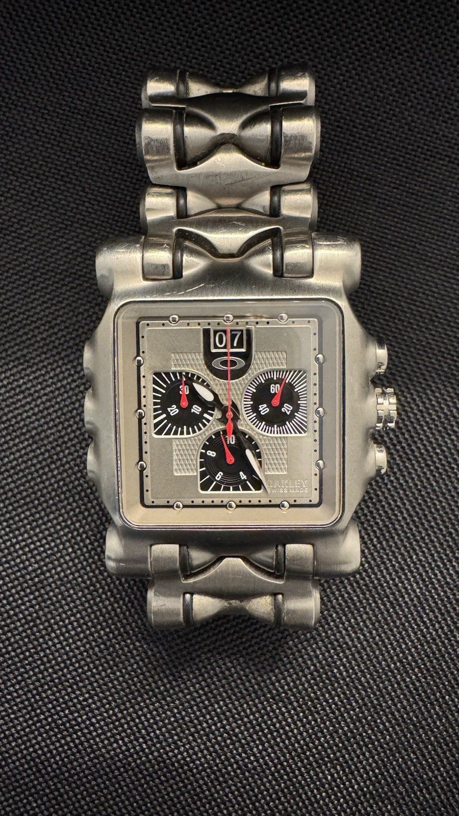 OAKLEY MINUTE MACHINE TIME TANK TITANIUM GRAY/BLACK DIAL – Full Kit!