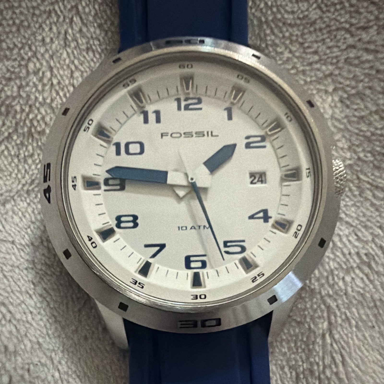 Fossil AM-2577 Quartz Analog 45mm Steel White Dial Blue Rubber Strap Date