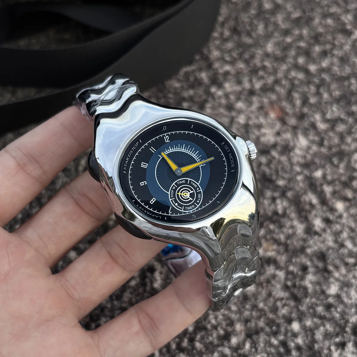 Y2K Alien Oval Quartz Watch Twisted Irregular Futuristic Retro Streetwear