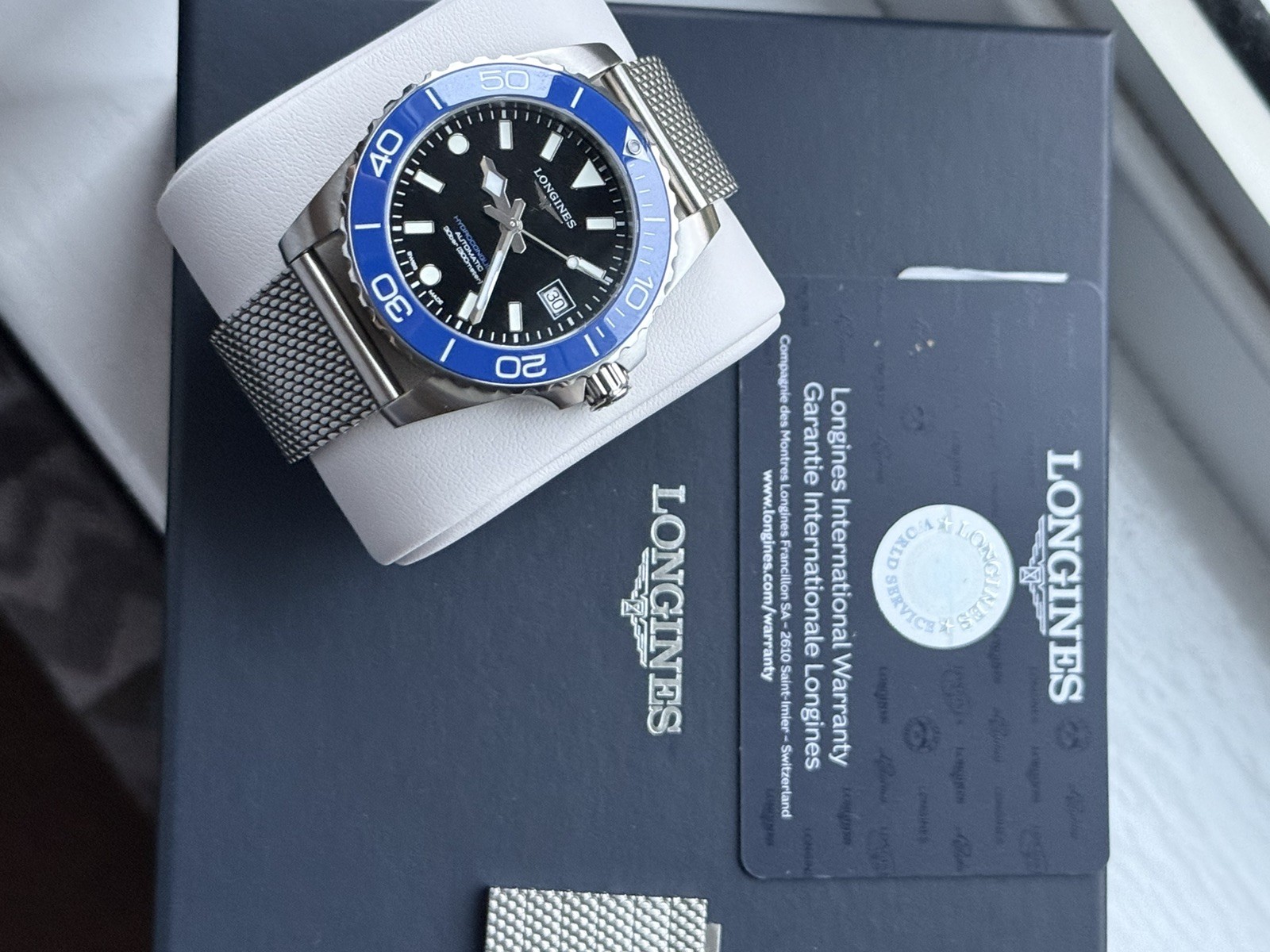 Longines HydroConquest 39mm Automatic Black Dial Blue Bezel Date 300m Box