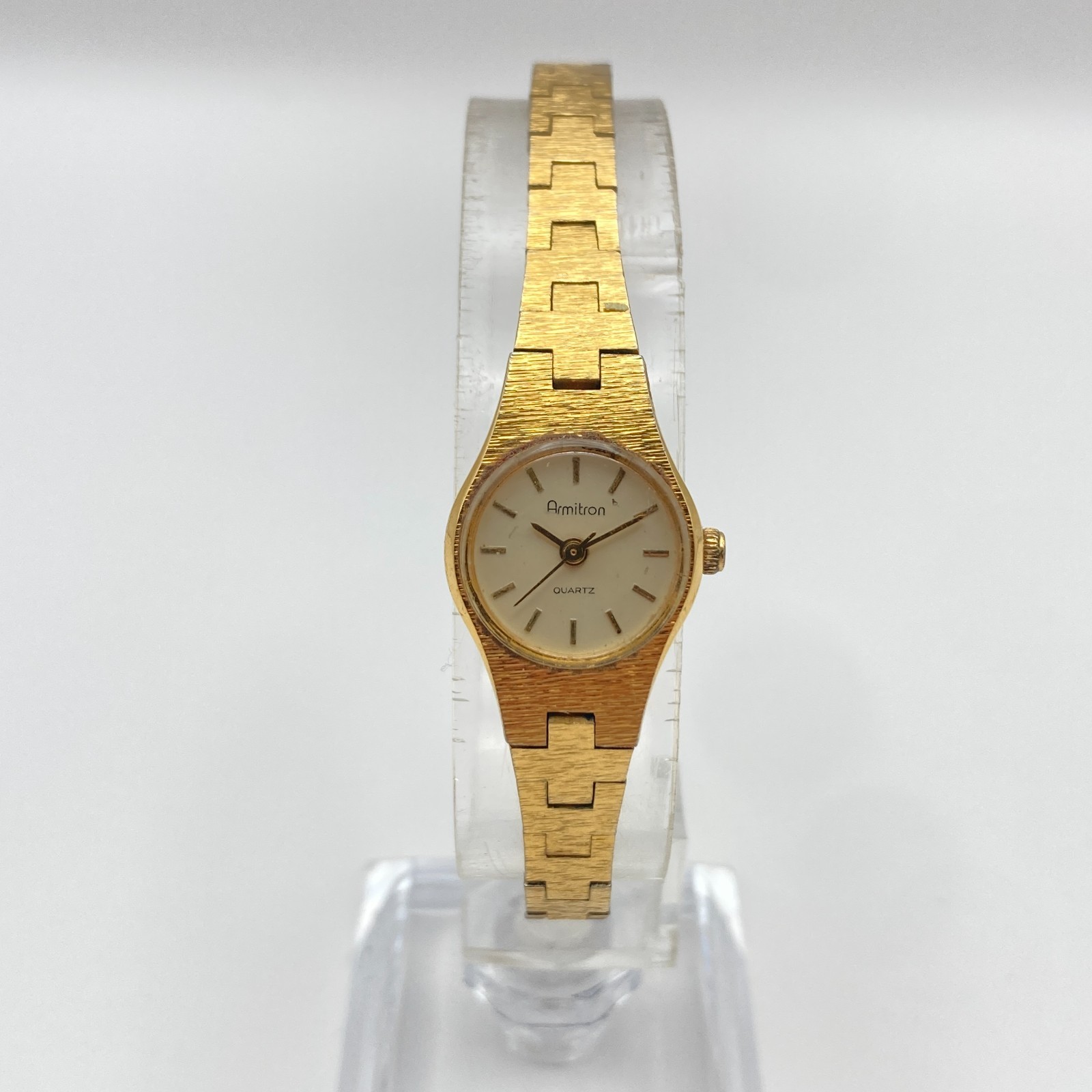 Vintage Armitron Womens Watch 11mm Gold Tone Petite Round New Battery 7″