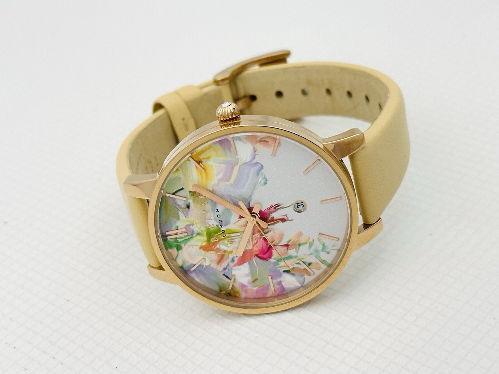 Ted Baker Women’s TE10026453 Multicolour Dial Cream LeatherStrap Rose Gold Watch