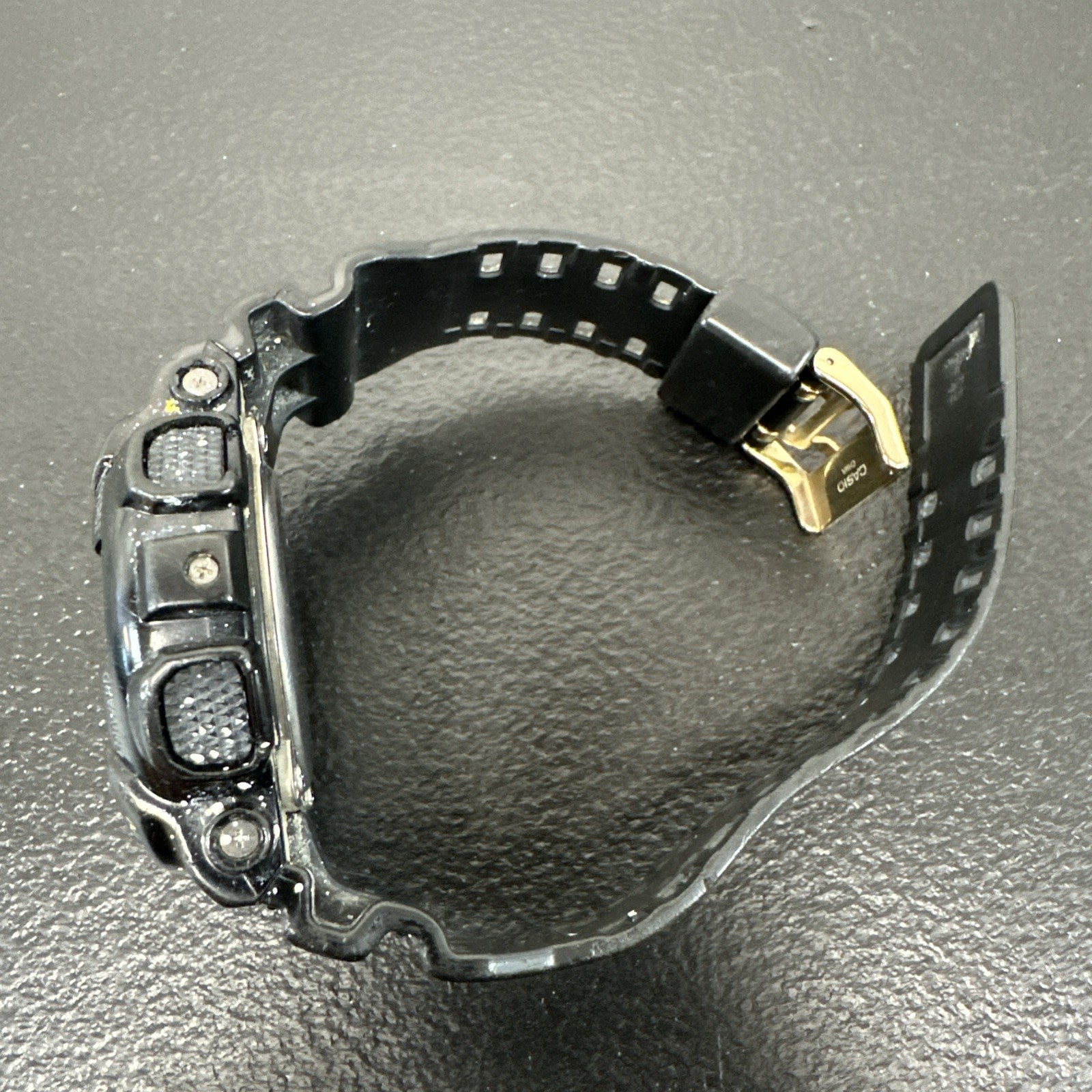 Preowned Casio Black Gold G-shock GD-100GB-1 55×51.2×17.4mm 72g