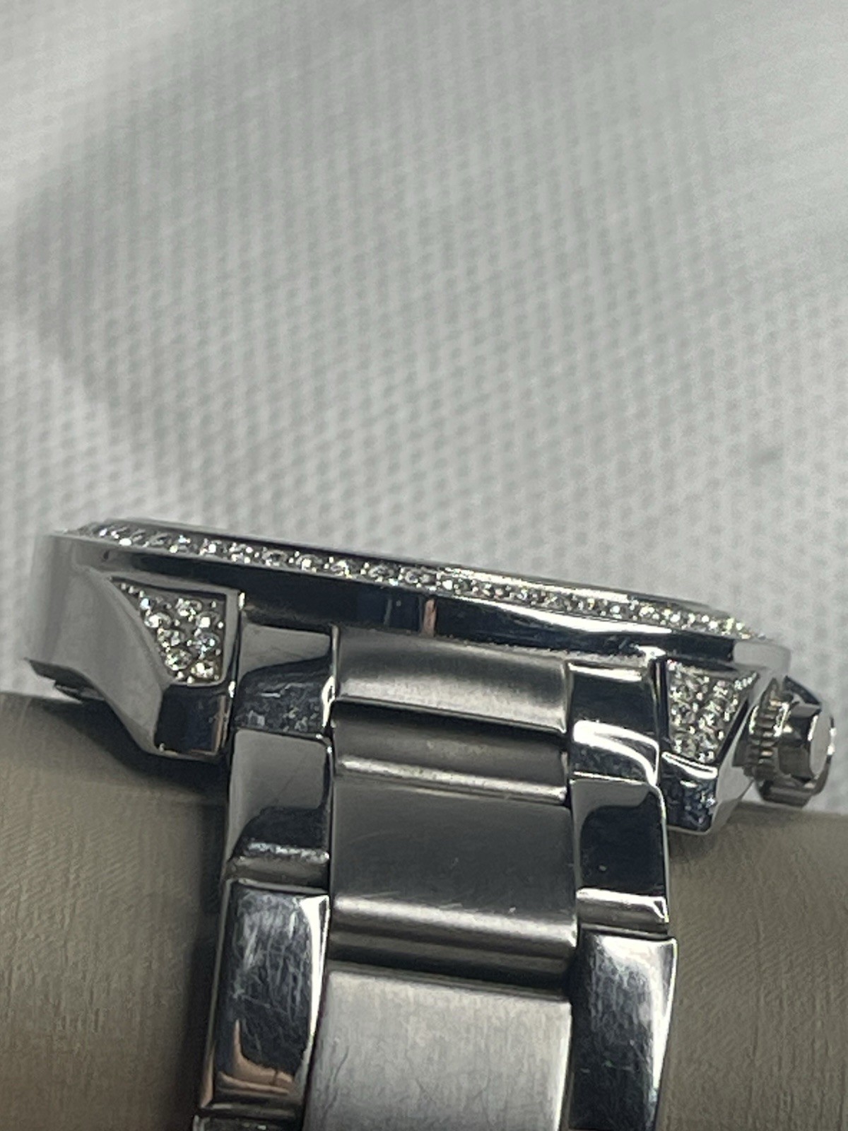 Vintage Express Chrono Date Crystals Bezel Watch Silver White FMDEX1405 IF194