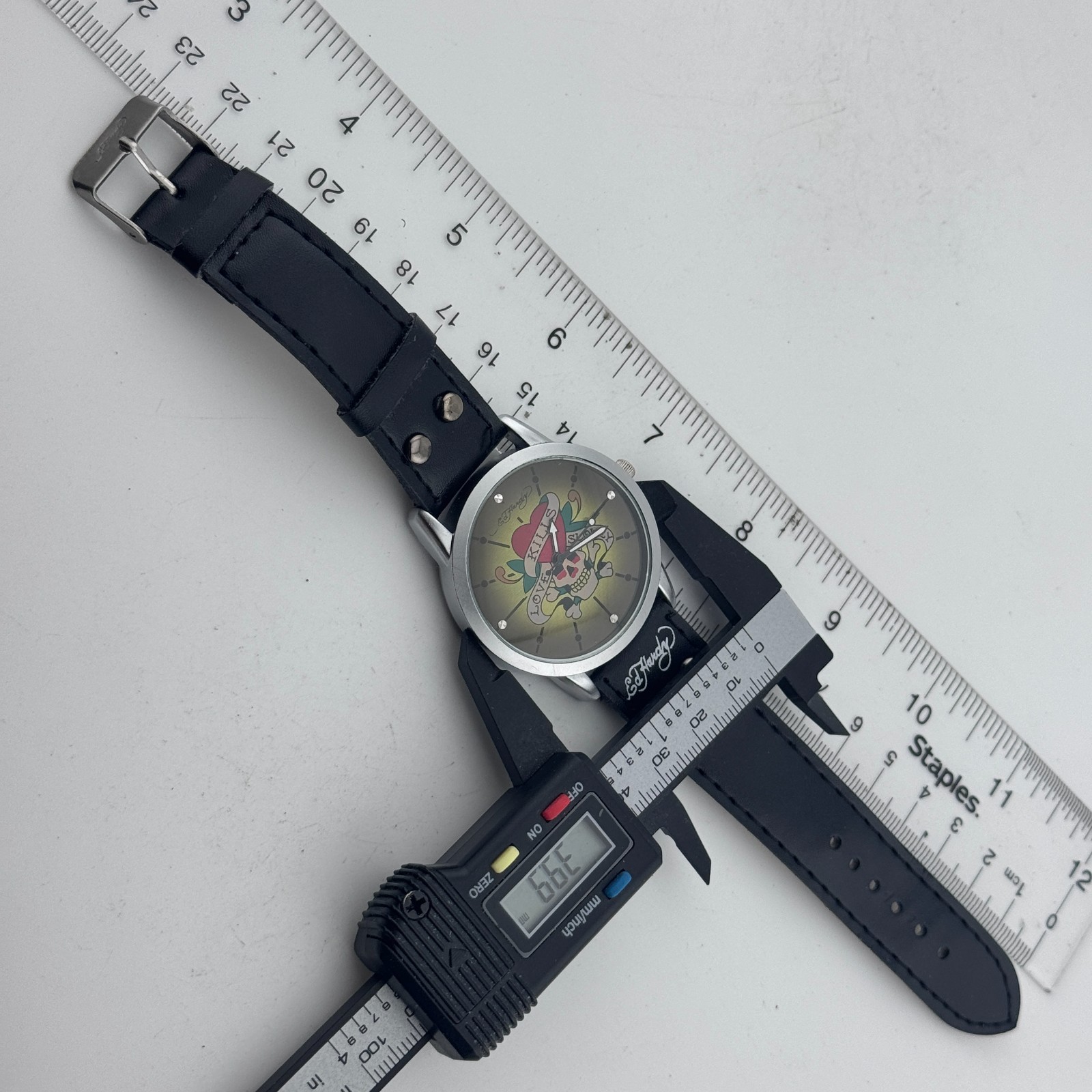 “Kills Love Slowly” Quartz Watch Men Silver Black Leather Analog New Battery