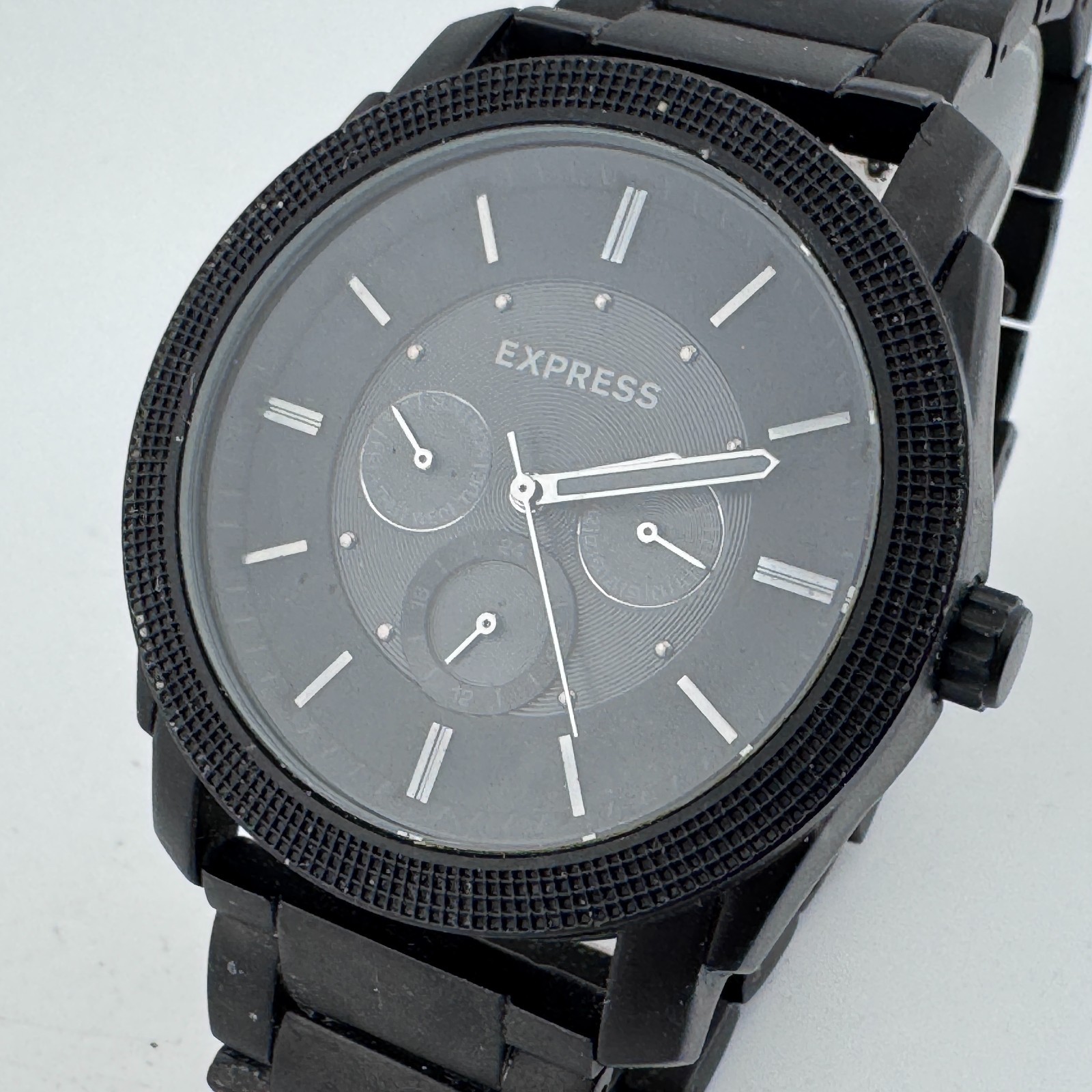Express Quartz Watch Men 30m Black Day Date Japan Movt Analog New Battery 7.5″