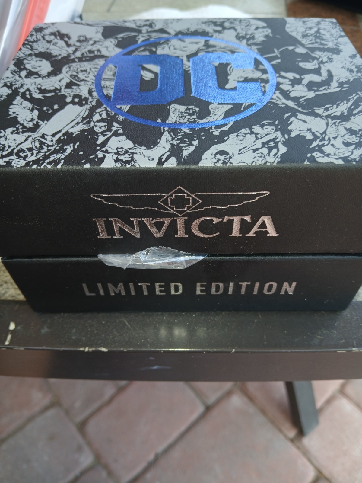 Invicta Reserve DC Joker Limited Edition Quartz Chronograph 52mm 200m Box