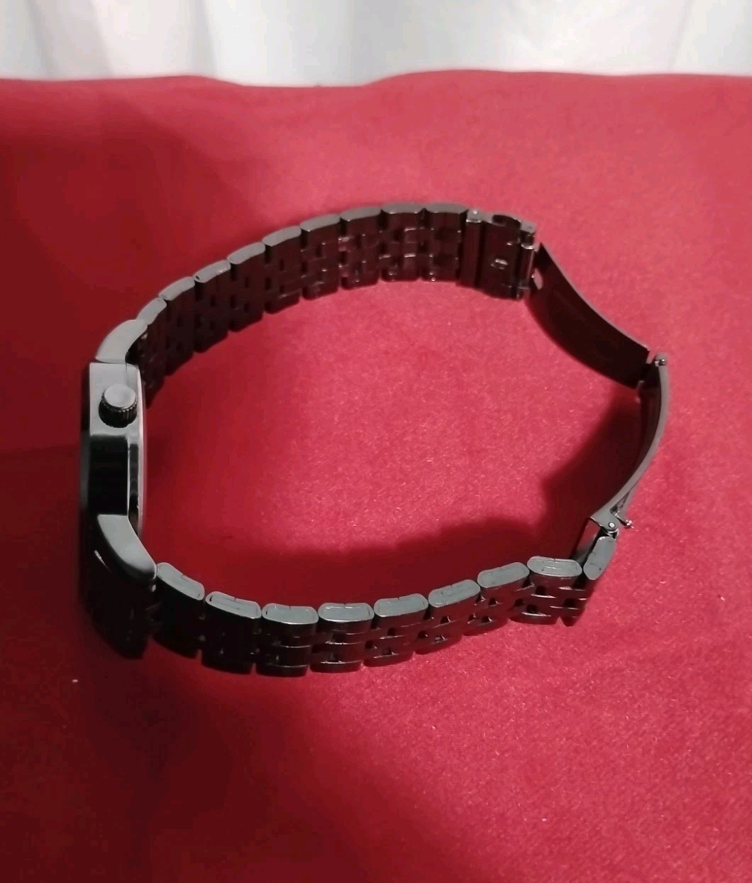 Genuine Diamond Stainless Steel Quartz Dress Wristwatch New Battery Installed