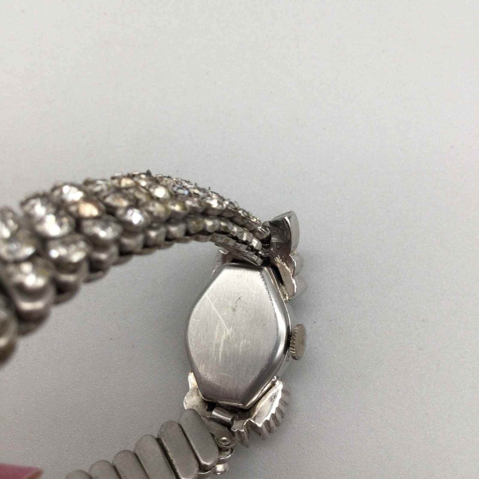 Vintage Geneva Womens Watch 16mm Silver Dial Rhinestone Stretch Band Manual Wind