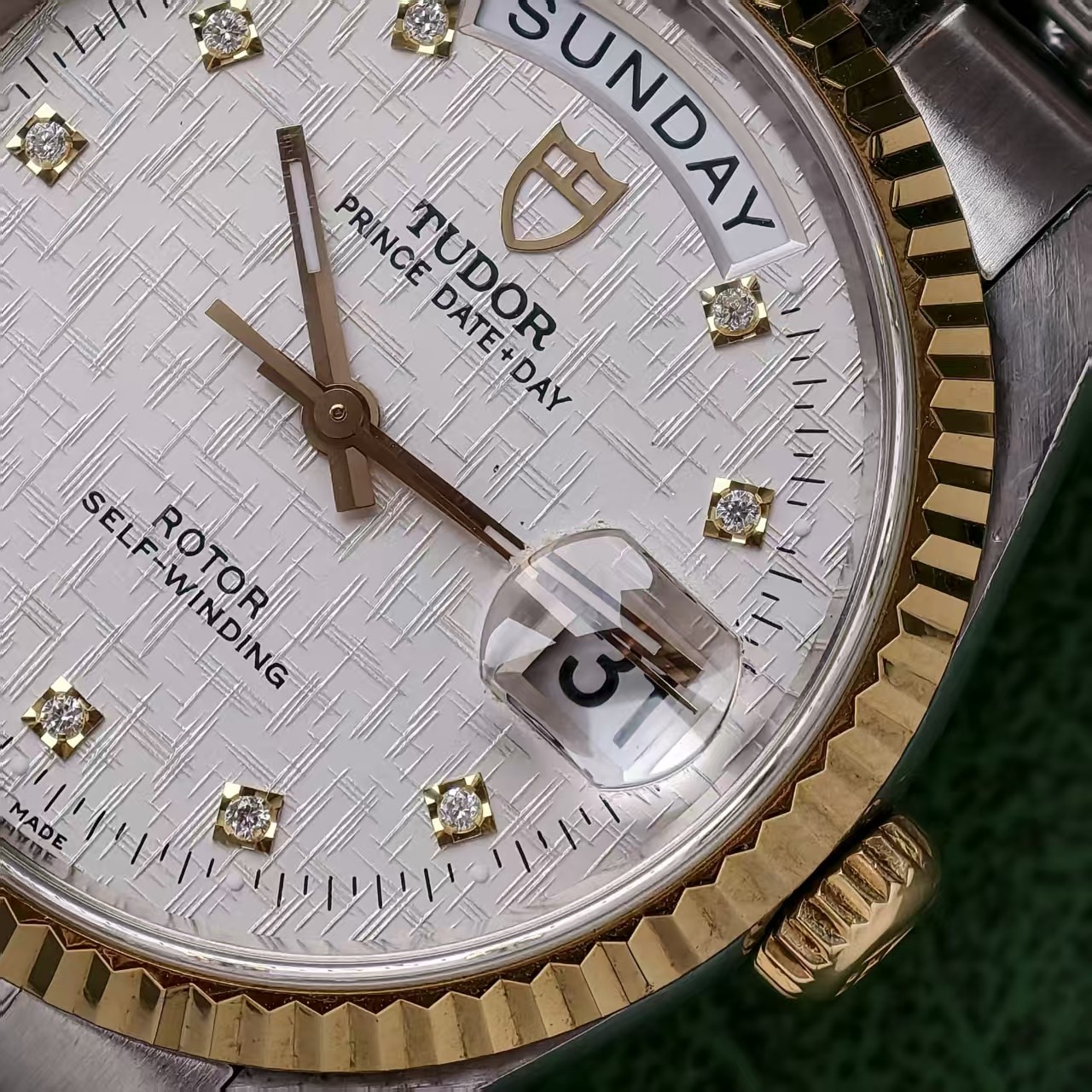 Tudor Sliver 10-Diam Linen Dial 76213 Prince Date Men’s Watch Automatic 36mm