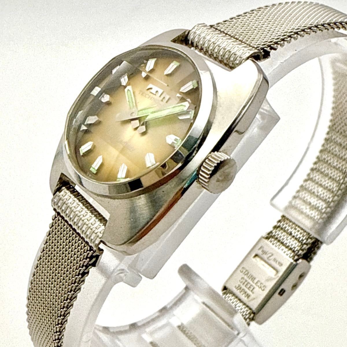 A109 Working Excellent Condition Antique TECHNOS Starlady Tonneau Case Cut Glass