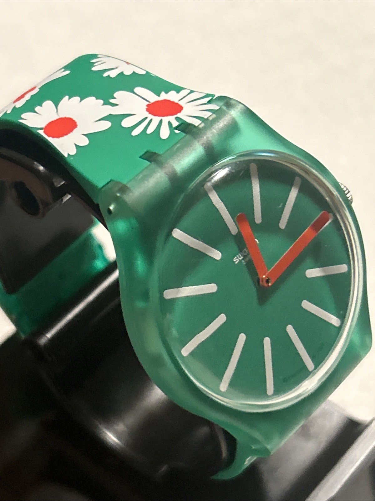 Swatch SO29G104 MEADOW FLOWERS THE MARCH COLLECTION Watch, Green,
