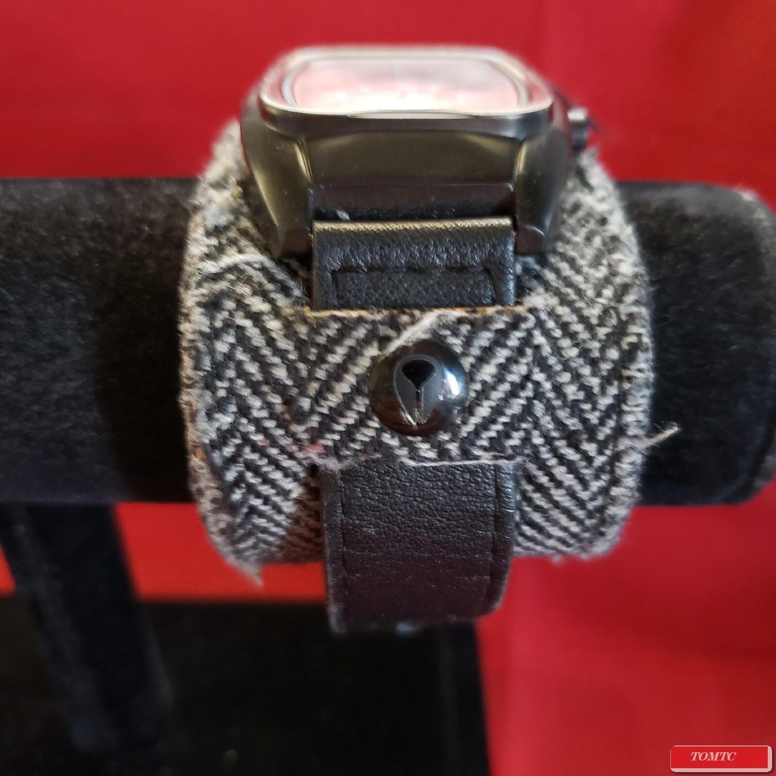 Nixon “The Rocker” (Black Herringbone) 30M 3-Hand Japan Mvmnt & Backlight [5I]