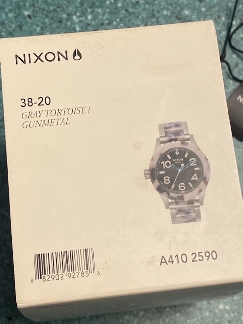 NIXON WATCH 38-20 GRAY TORTOISE GUNMETAL WITH BOX/LINK COMPLETE