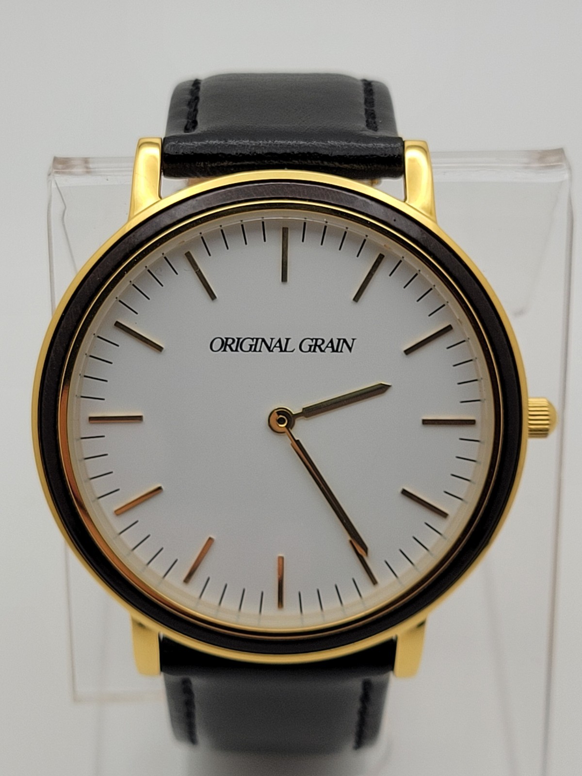 Original Grain “The Minimalist” Men’s Quartz Watch New Battery, White Dial