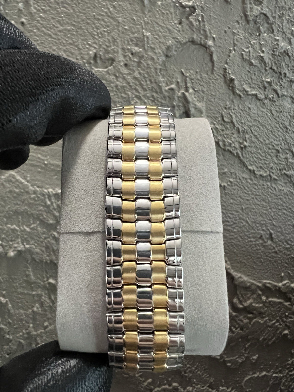 Pulsar Quartz Men’s Watch Expansion Bracelet – Needs Battery