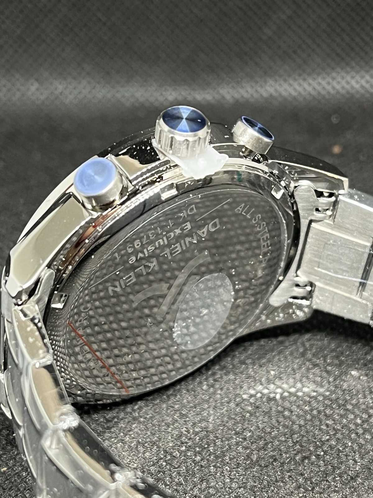 Daniel Klein Exclusive Men Black Watch Steel Plating 5 ATM Silver Tone Day Date