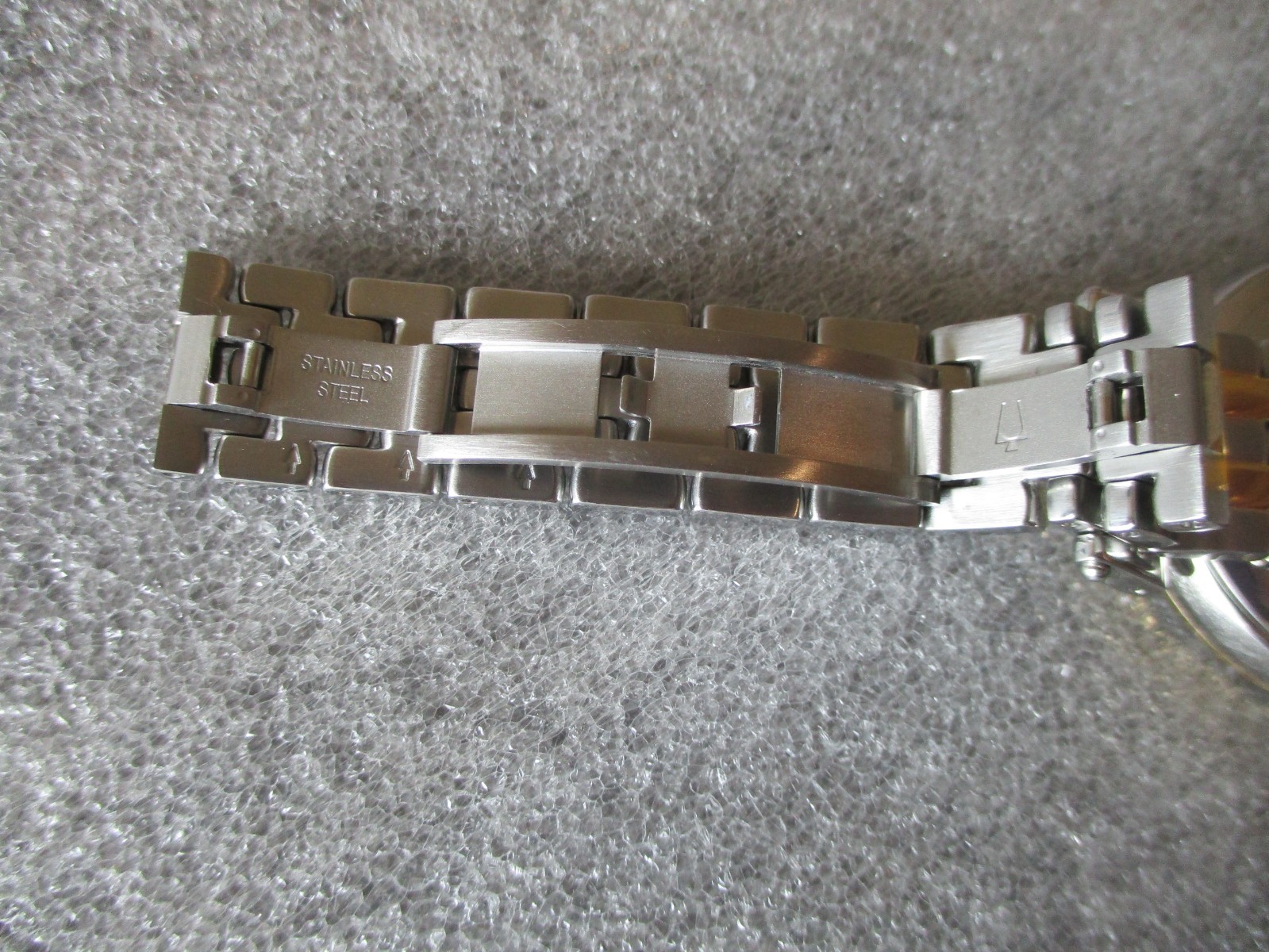 BULOVA LADIES DIAMOND BEZEL & MOP DIAL WATCH 2 TONE STAINLESS C637585 – NEW BATT