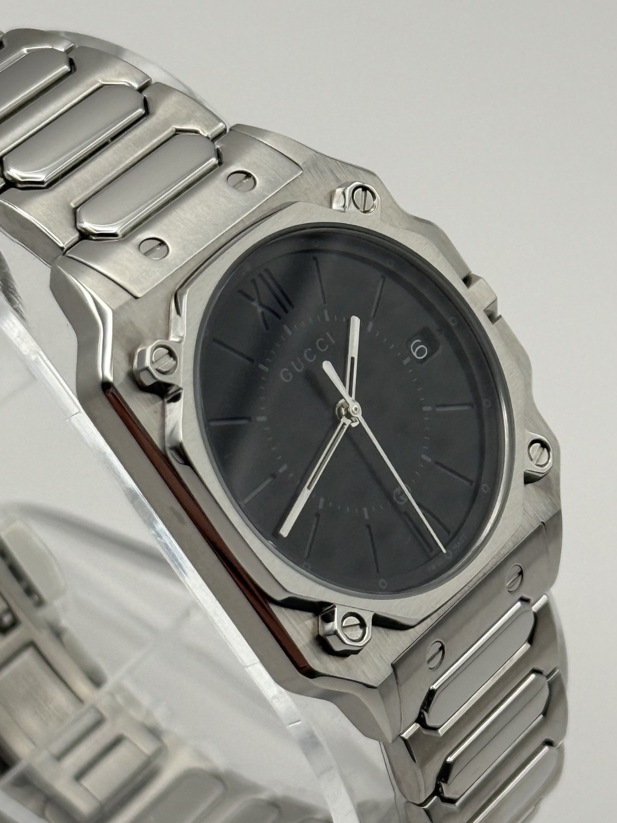 Gucci G-Flat 30mm Black Dial Stainless Steel Bracelet Watch YA166505