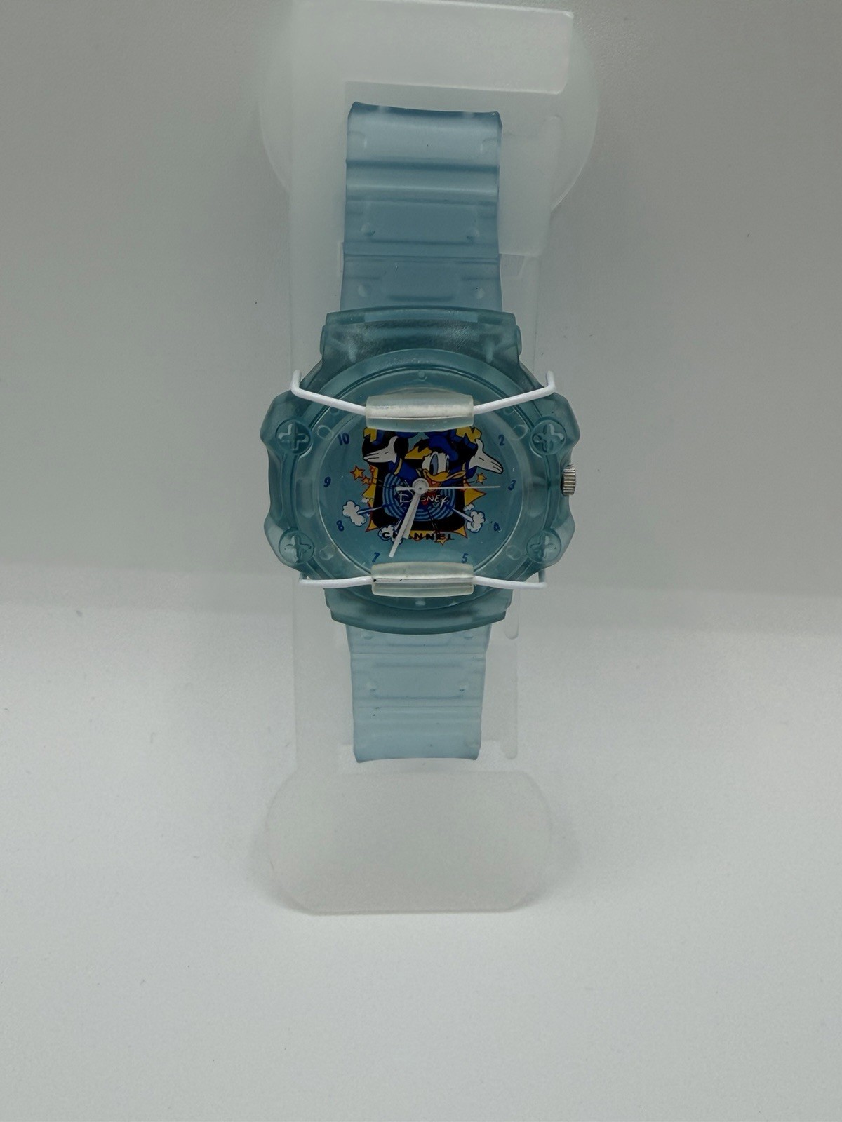 Disney Donald Duck Quartz Analog Wristwatch Blue Plastic Band w/ Box