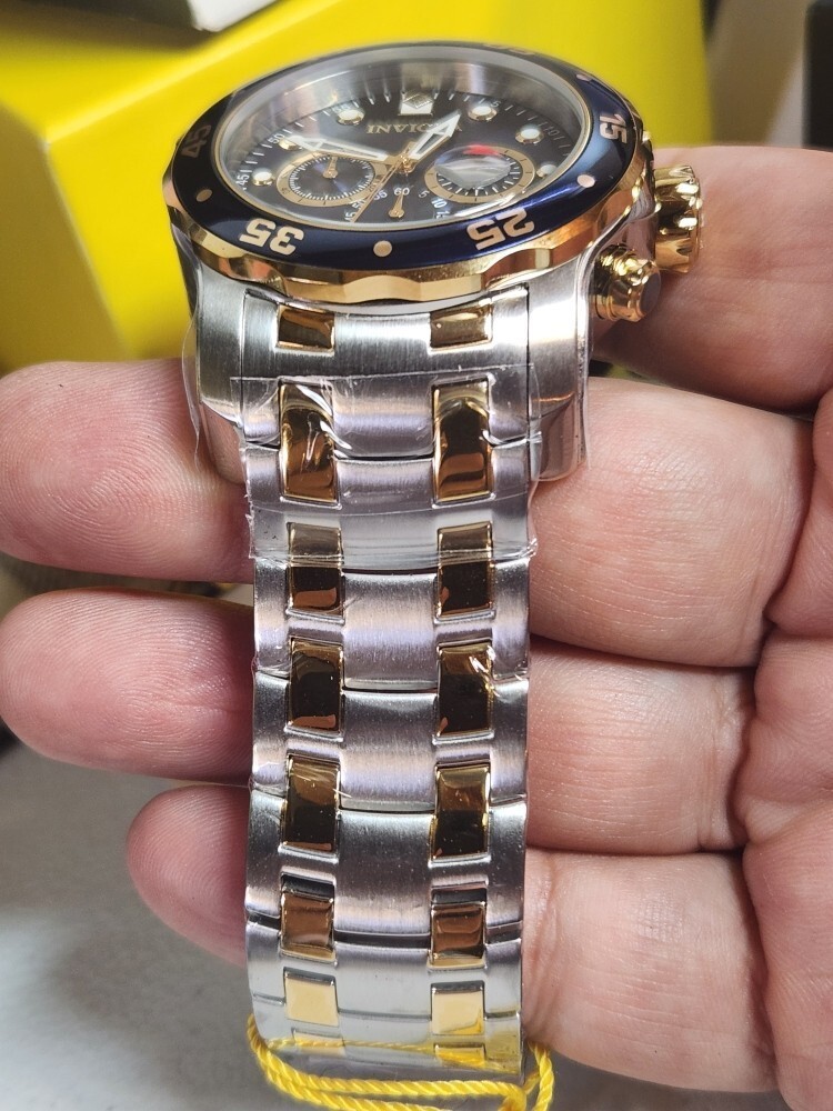 Invicta Pro Diver SCUBA Men’s Watch – 48mm. Steel, Gold (0077)