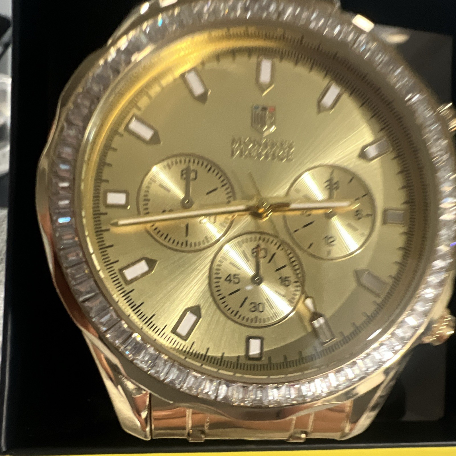 Montres Prestige Men’s Quartz Chronograph Gold-Tone Bracelet 44mm 30m Box