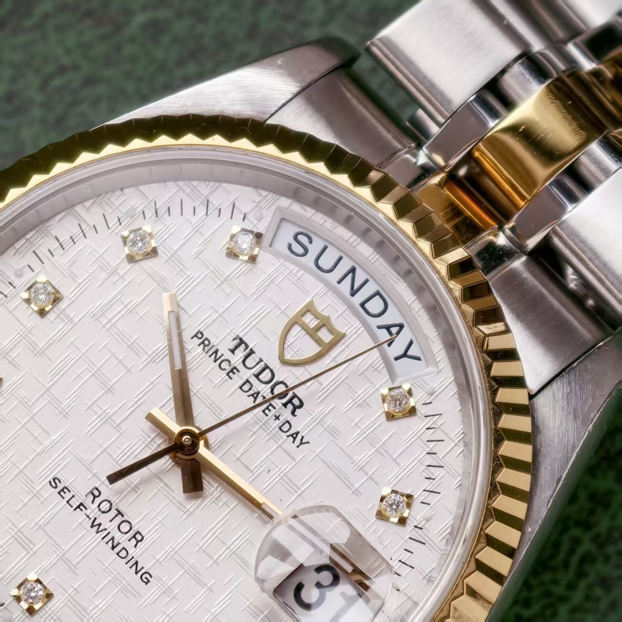 Tudor Sliver 10-Diam Linen Dial 76213 Prince Date Men’s Watch Automatic 36mm