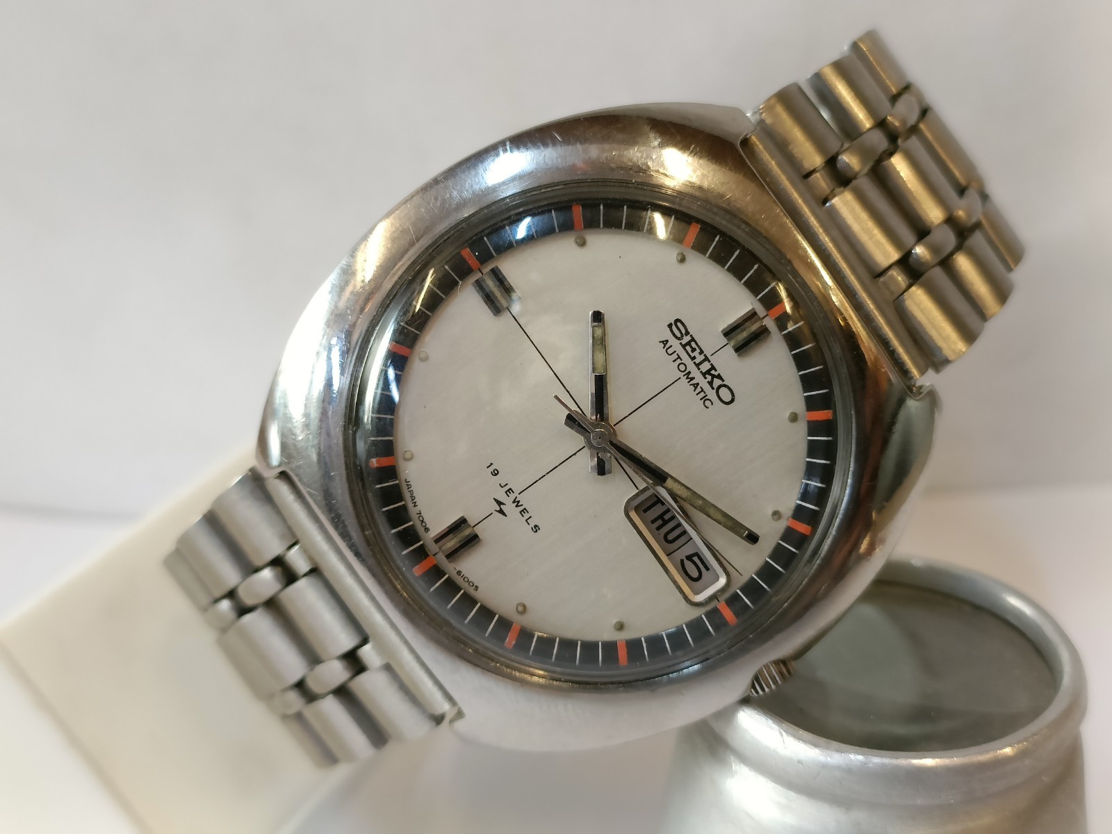 VINTAGE SEIKO AUTOMATIC 19J SILVER DIAL 7006-6010 JAPAN MEN’S WORKING CONDITION