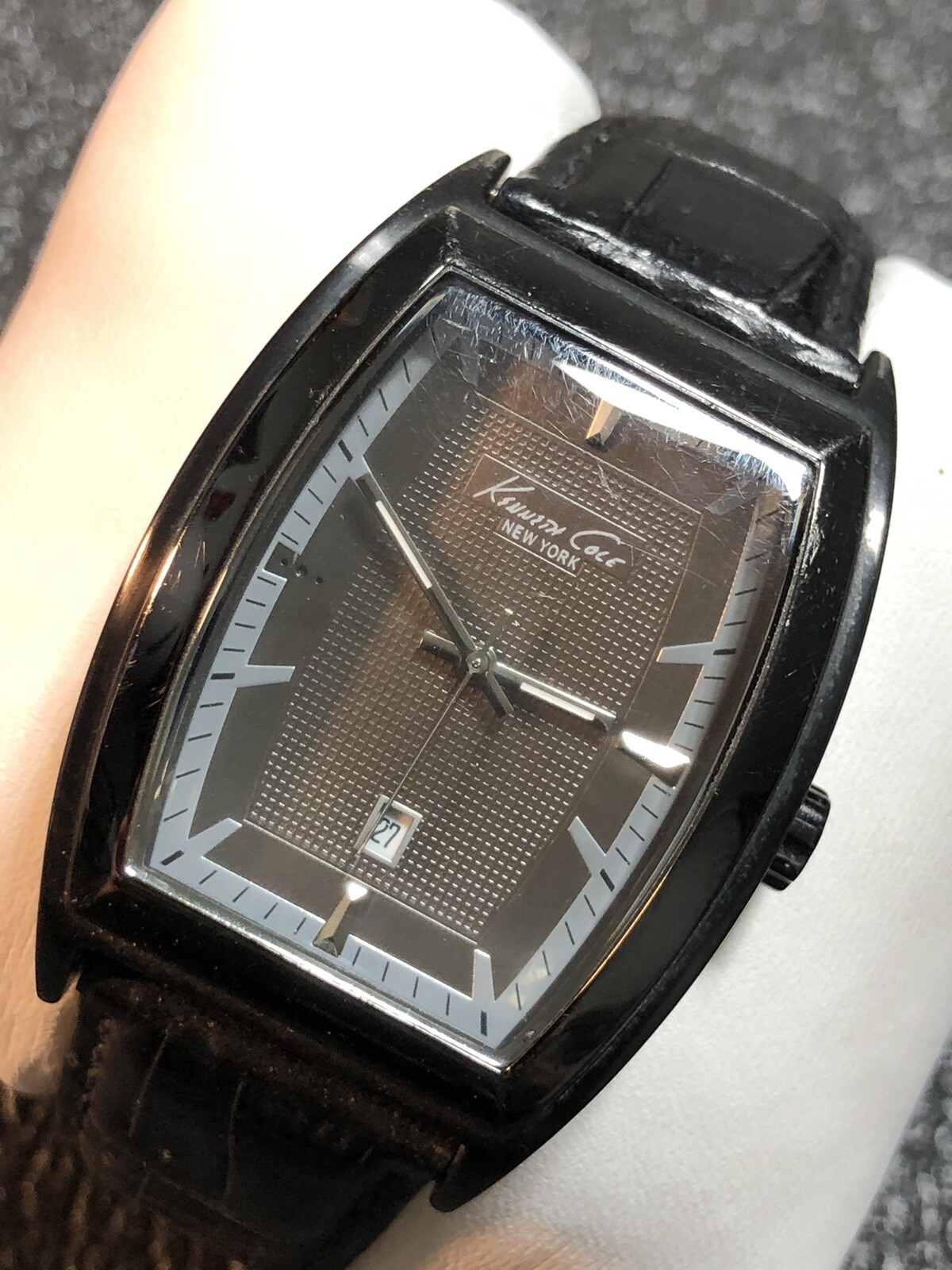 Kenneth Cole New York Men’s Black Watch Barrel/Tonneau Shape New Battery